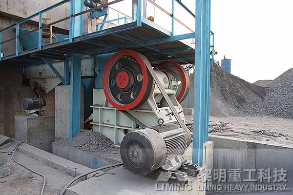 黎明重工今日講解：石料生產(chǎn)線中顎式破碎機(jī)維護(hù)問題